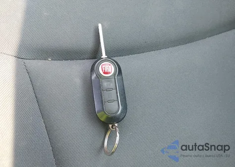 2012 Fiat 500 Pop z USA, uszkodzony, nr VIN 3C3CFFAR5CT277329